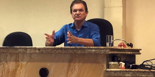 Magistrado Antonio Facheti em sessão do tribunal.