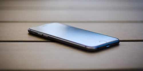 Empresa de telefonia deve manter plano contratado por cliente e restituir os valores excedentes