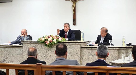 Corregedor-geral da Justiça em correição em Fórum do Espírito Santo.