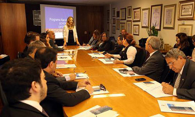 Solucao Conflitos reuniao 400