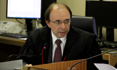 Des Samuel 4civel 030214 400