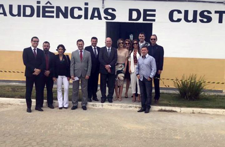Presidente do TJES e Supervisor das Varas Criminais se reúnem com juízes para instalar Audiência de Custódia na Comarca São Mateus