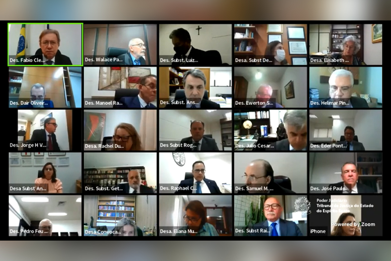 Tela de aplicativo de reuniões virtuais.