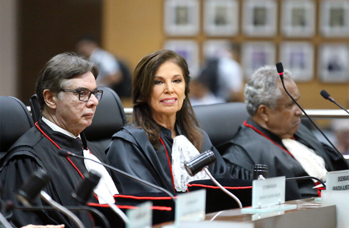 Confira o currículo da nova desembargadora do TJES Débora Maria Ambos Corrêa da Silva
