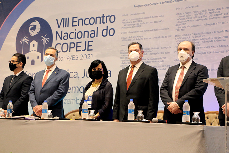 Autoridades compõem a mesa do VIII Encontro Nacional COPEJE.