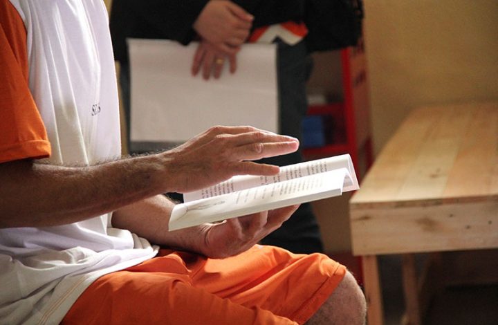 TJES participa de projeto para reduzir pena de presos pela leitura, na penitenciária semiaberta de VV