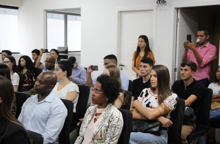 Tjes recebe alunos de Direito do Centro Universitário Castelo Branco de Colatina