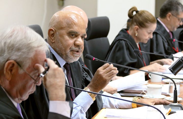 Tribunal Pleno decide suspender leis em ações diretas de inconstitucionalidade