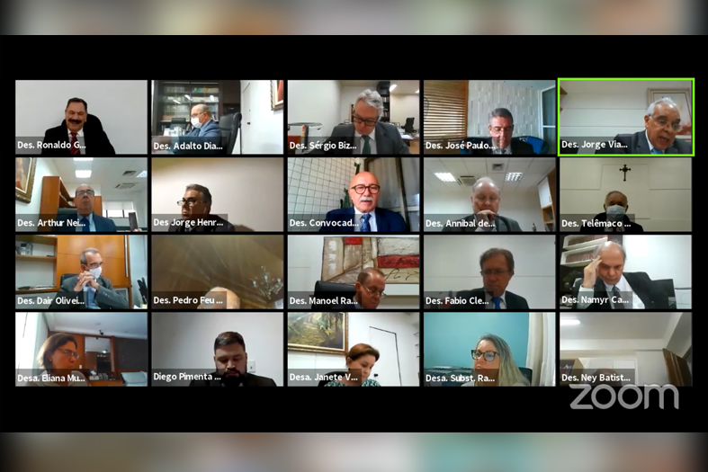 foto de tela de uma sessão do tribunal pleno via plataforma de transmissão de vídeo