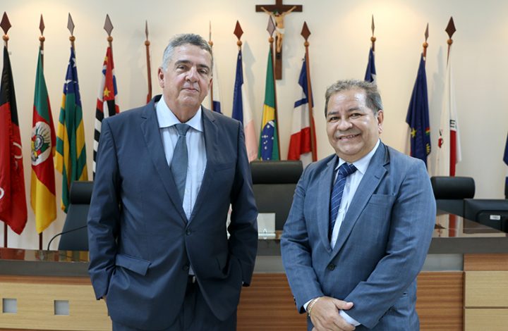 Vice-presidente acompanha controlador-geral do Amazonas em visita ao Tribunal de Justiça