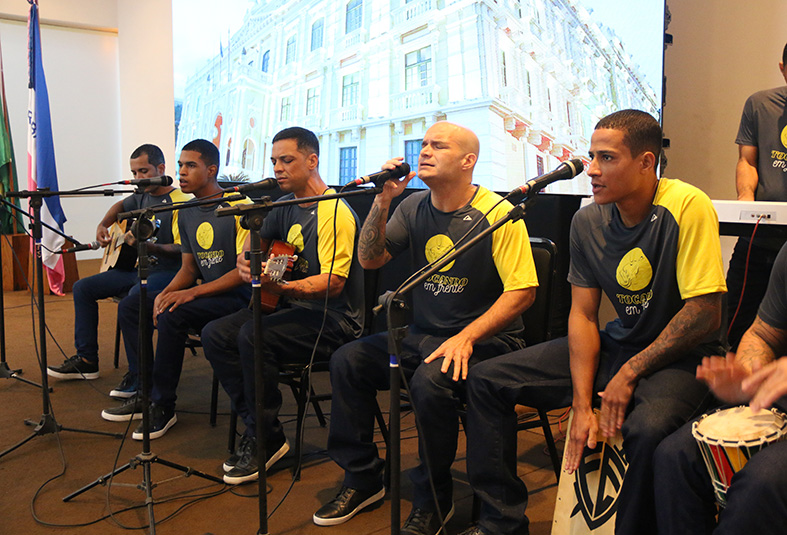 Banda Tocando em Frente