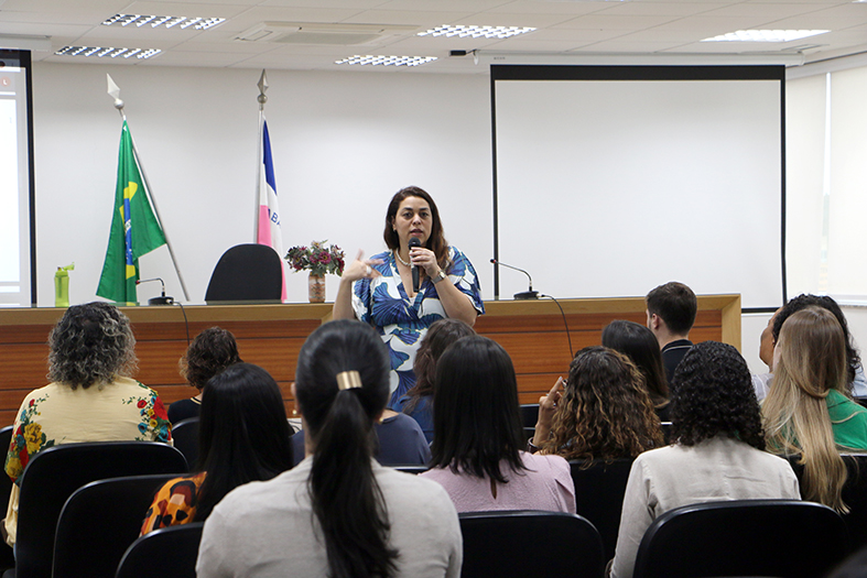 Palestra no auditório da Corregedoria.
