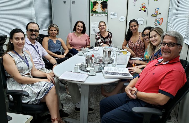 Comissão Estadual de Adoção do PJES se reúne com representantes de grupos de adoção do estado