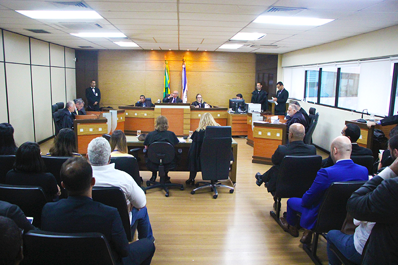 Publico assiste a sessão da segunda câmara criminal na sede do Poder Judiciário Estadual.