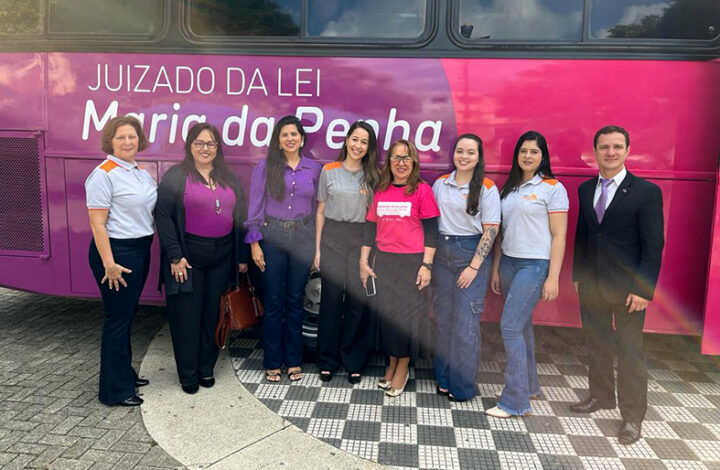 Ônibus rosa da Lei Maria da Penha estará em Domingos Martins nesta quinta-feira, 18