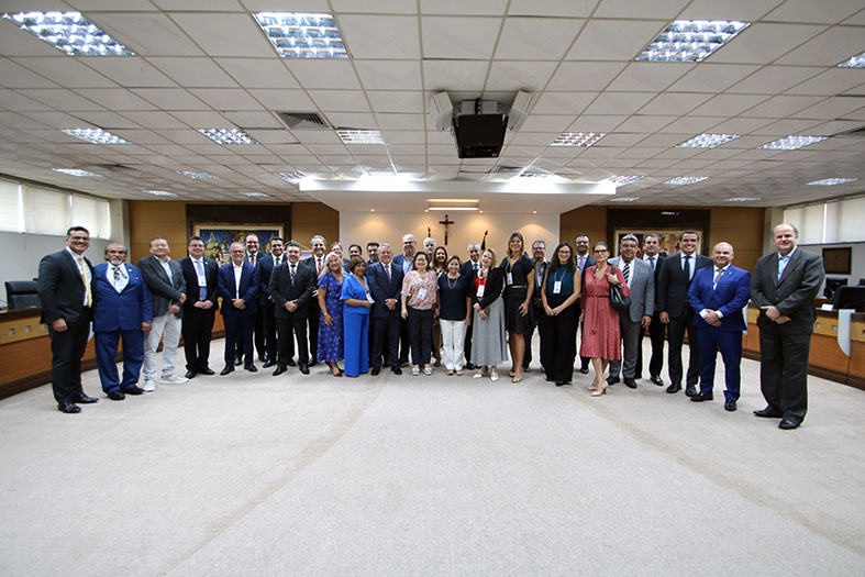 Foto coletiva dos participantes do 15º Fonamec realizado em Vitória/ES.