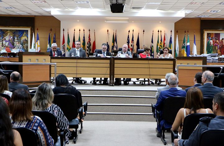 Mais de 100 profissionais de diversas instituições receberam certificados de participação em cursos de prevenção de conflitos