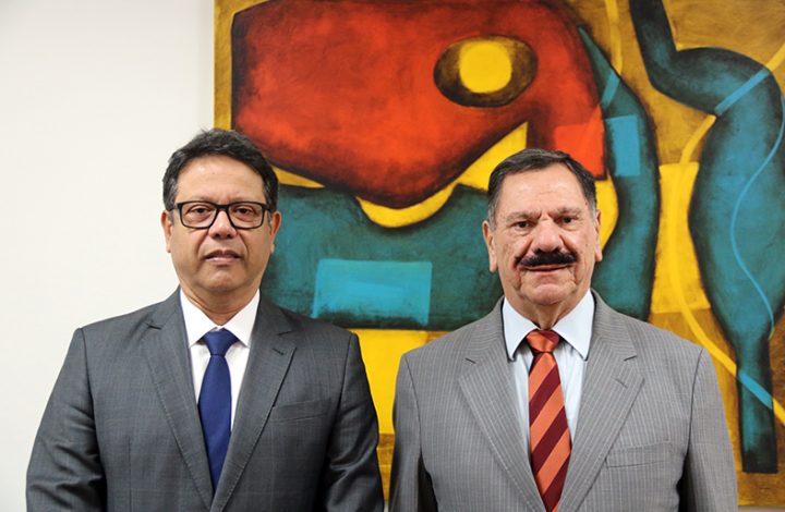 Presidente do TJES recebe visita do procurador-geral da Justiça Eder Pontes
