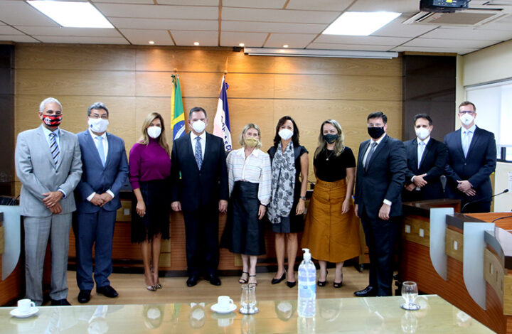 Presidente do Tribunal de Justiça do Espírito Santo recebe visita da presidente da Associação dos Magistrados do Brasil