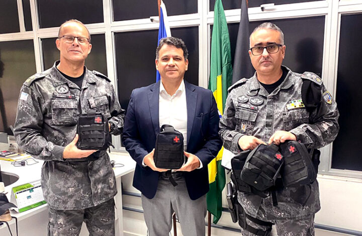 Vepema entrega kits de atendimento pré-hospitalar para o Batalhão de Missões Especiais