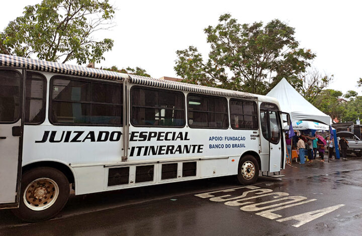 Ação de Cidadania Justiça Comunitária realiza atendimento jurídico em Jardim Camburi