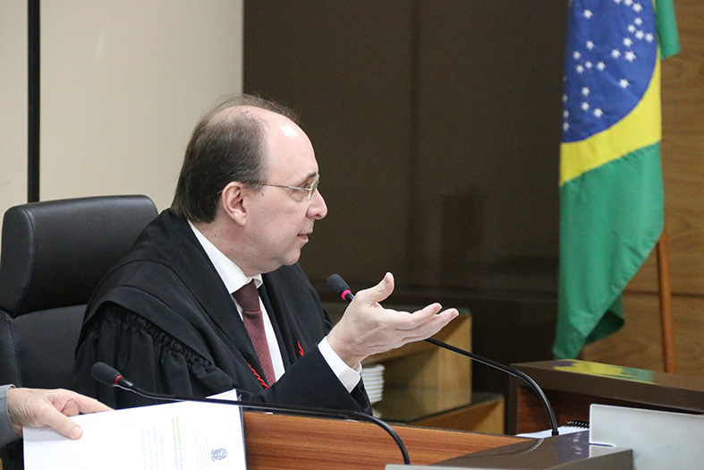 Des. Samuel Meira Brasil na sessão do Conselho da Magistratura