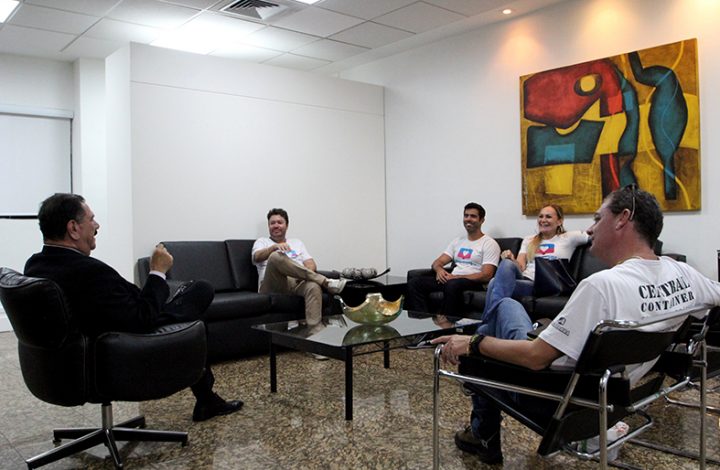 Presidente do Tribunal de Justiça recebe integrantes do projeto “Espírito Santo pela Paz”