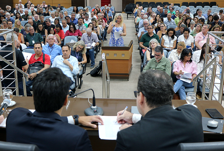 Plateia do salão do tribunal pleno do TJES.
