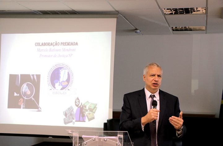 Juízes Criminais participam do 8º Encontro Estadual que promoveu uma palestra sobre delação premiada