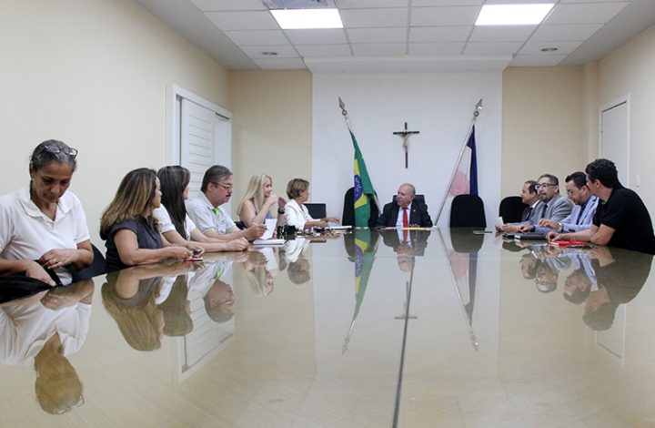 Presidente do TJES recebe diretoria do Sindijudiciário na primeira reunião do ano de 2019