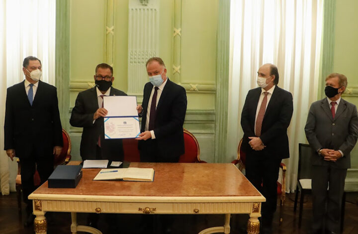 Presidente do TJES participa da entrega da comenda Jerônymo Monteiro ao presidente do STJ