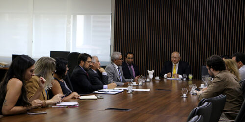 Representantes do judiciário capixaba reunidas com o conselheiro Richard Pae Kim, do Conselho Nacional de Justiça (CNJ).