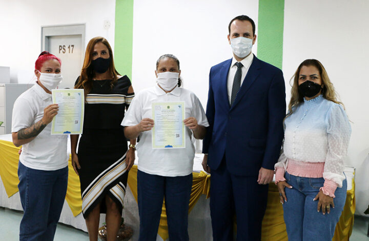 TJES e Sejus realizam solenidade em Cachoeiro de Itapemirim para entrega de documentos a 20 reeducandas