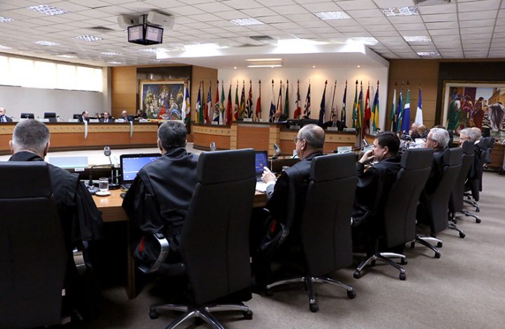 Tribunal Pleno indefere liminarmente Adin sobre poda e substituição de árvores em Vila Velha
