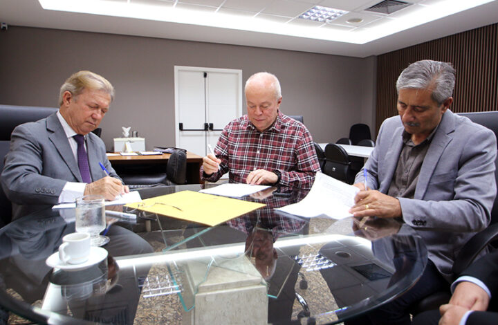 Tribunal de Justiça e Município de Presidente Kennedy firmam convênio para promover a digitalização de processos