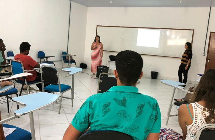 Famílias que vivenciam conflitos participam de oficina de parentalidade em São Mateus