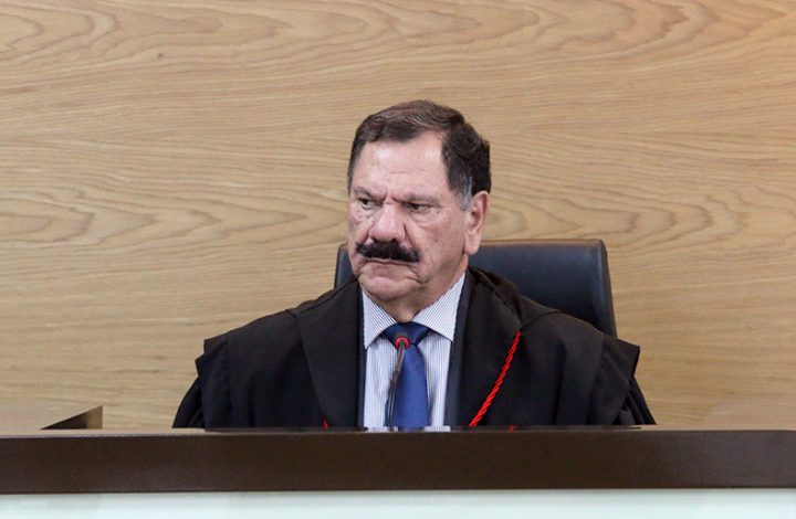 Presidente do TJES, desembargador Ronaldo Gonçalves de Sousa, preside a primeira sessão do ano do Conselho da Magistratura