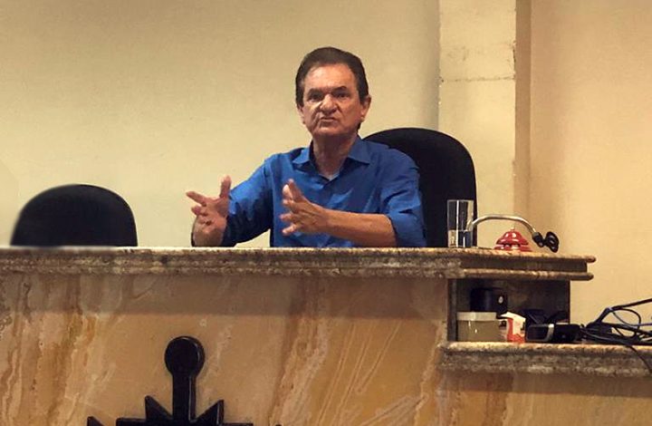 Juiz Antonio Carlos Facheti, da 2ª Vara Criminal de São Mateus, é homenageado ao se aposentar