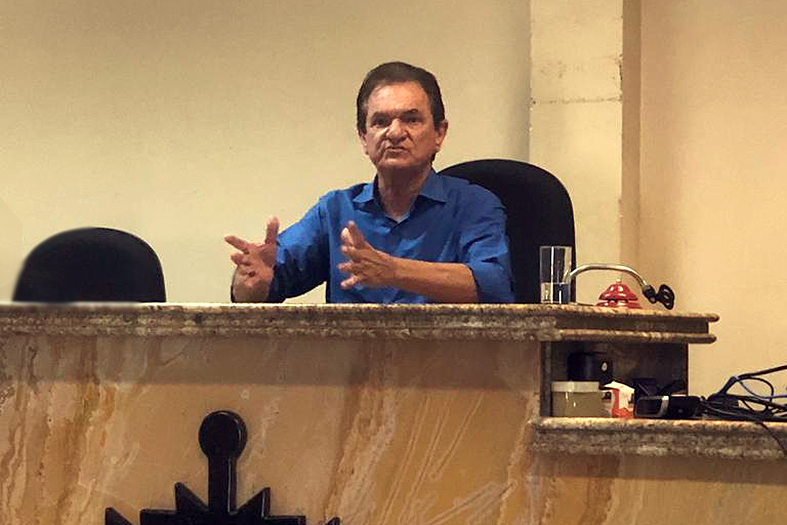 Magistrado Antonio Facheti em sessão do tribunal.
