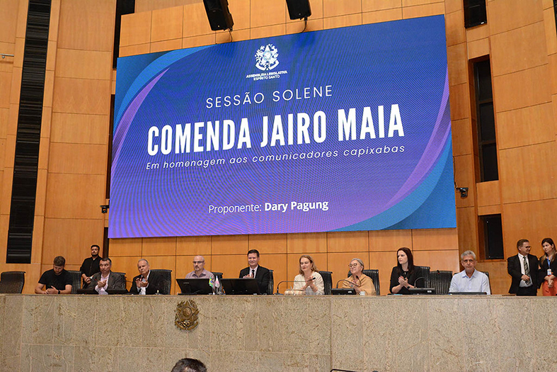 Sessão solene na Ales.