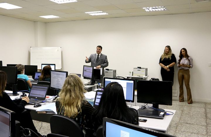 Supervisor das Varas Criminais do TJES parabeniza analistas pelo sucesso no cadastramento do BNMP 2.0