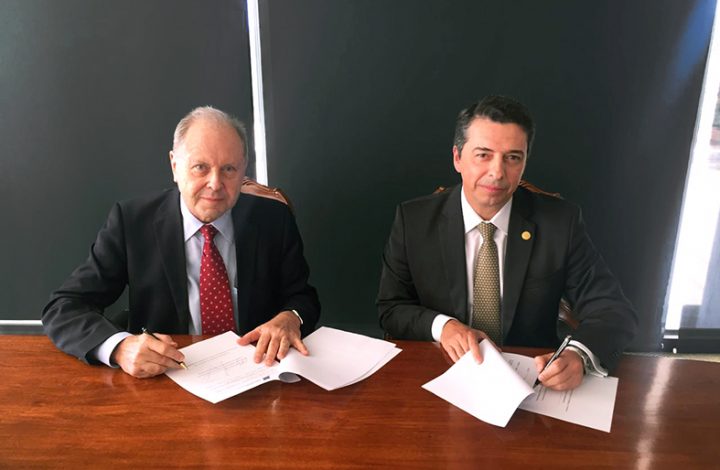 Presidente do TJES e Presidente do Conselho dos Tribunais de Justiça assinam Termo de Adesão ao Sistema Eletrônico de Informação, o SEI