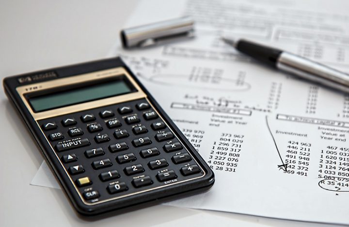 Instituição financeira é condenada por reter salário de cliente de forma indevida