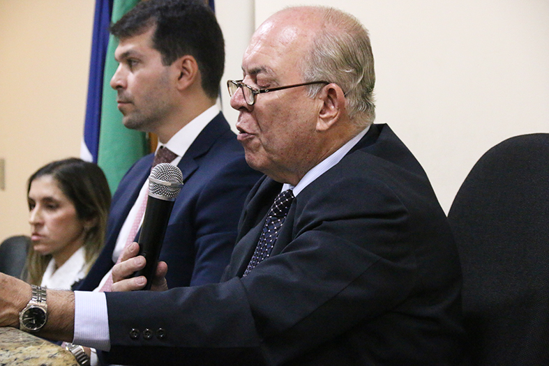 Presidente do TJES, desembargador Sérgio Luiz Teixeira Gama, discursa na solenidade de instalação do 9º CEJUSC em Linhares