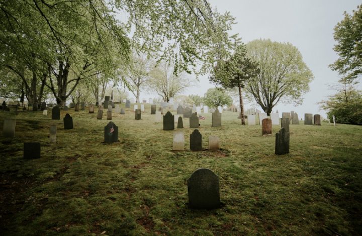 Funerária que falhou na realização de serviços contratados é condenada a indenizar cliente