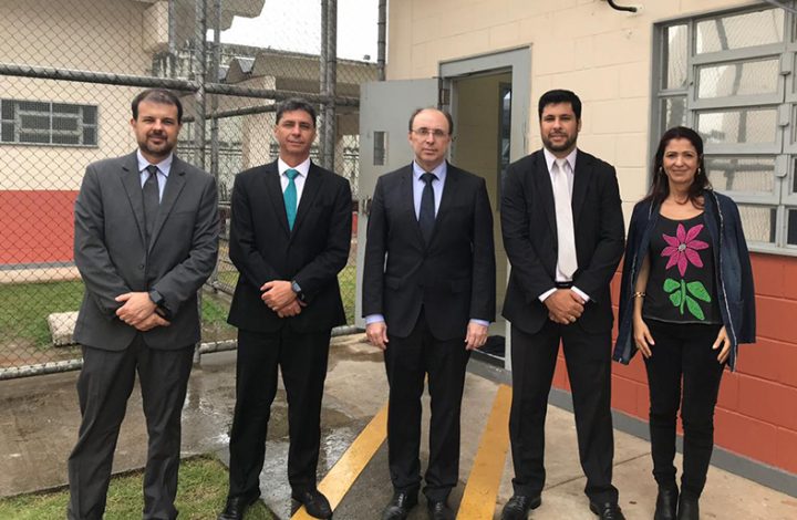 Corregedor-geral da Justiça visita Complexo Penitenciário de Viana