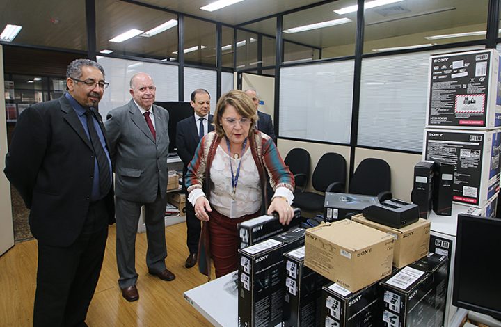 Presidente do TJES realiza entrega de equipamentos para a TV Justiça ES