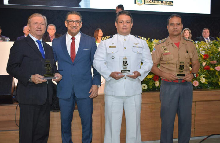 Presidente do TJES é homenageado em solenidade de comemoração ao Dia do Policial Civil