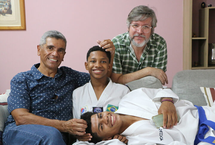Adoção Tardia: conheça a história de Mateus, campeão brasileiro de taekwondo
