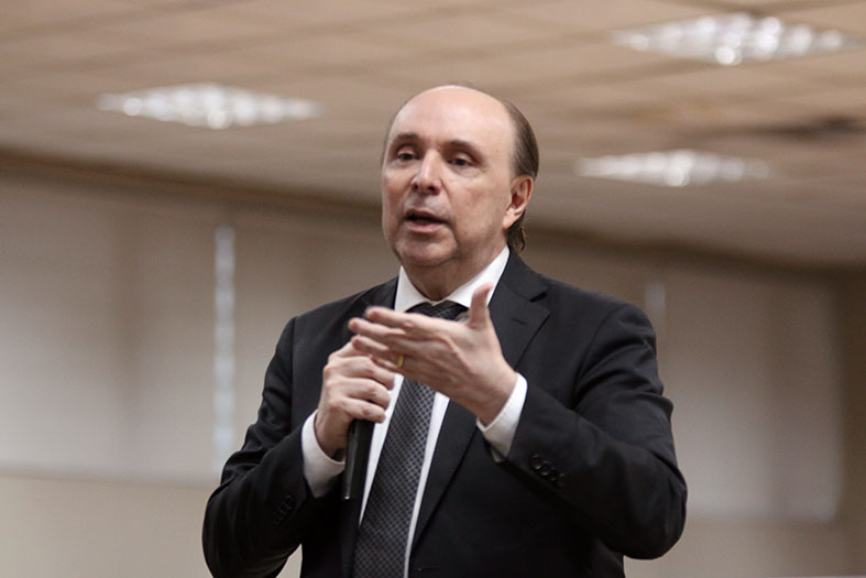 Samuel Meira.